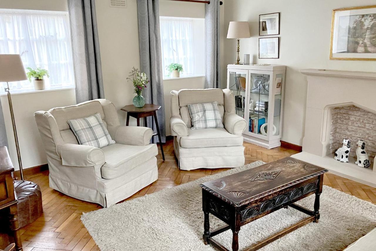 Box Cottage Бродуей Екстериор снимка