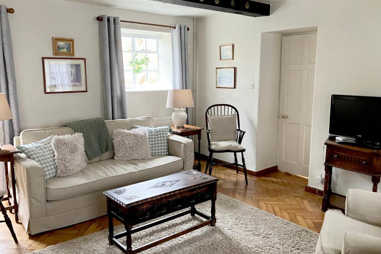Box Cottage Бродуей Екстериор снимка